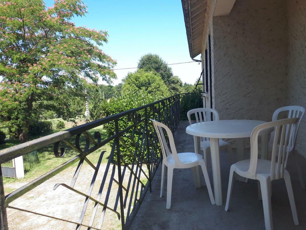 Location de vacances à Gourdon en Bouriane  Exterior foto