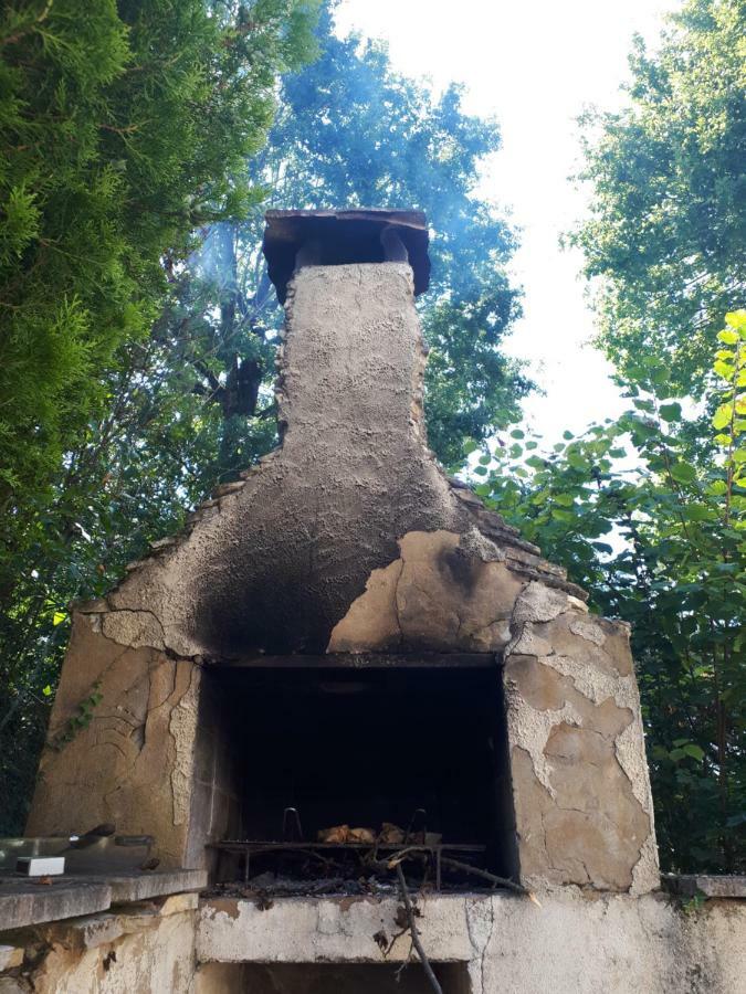 Location de vacances à Gourdon en Bouriane  Exterior foto